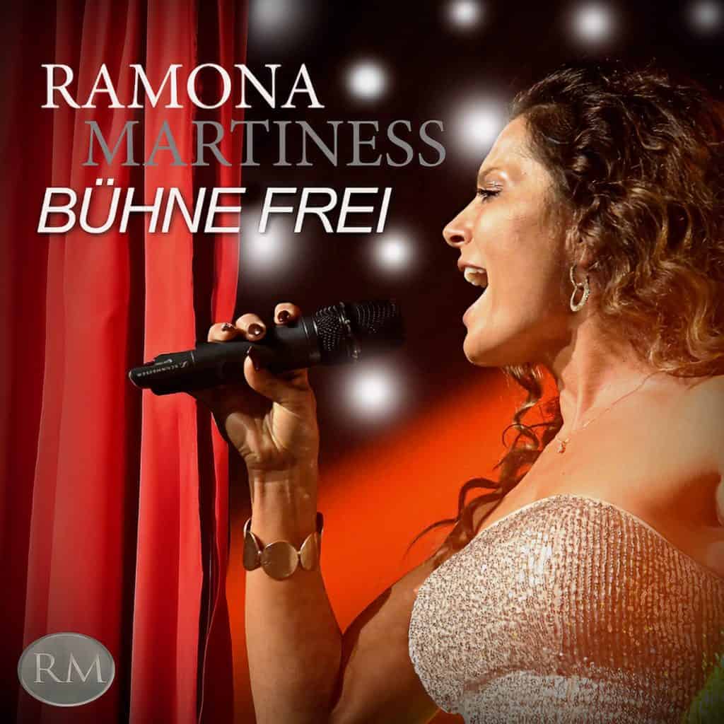 Ramona Martiness - Bühne frei