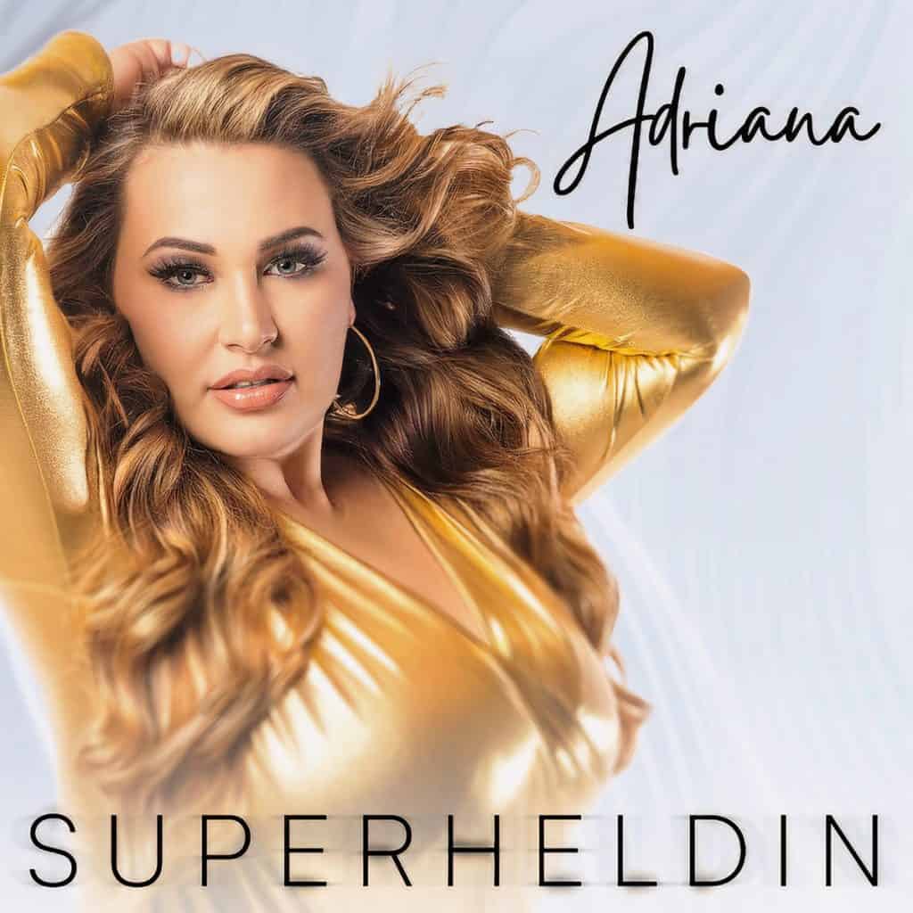 Adrina - Superheldin